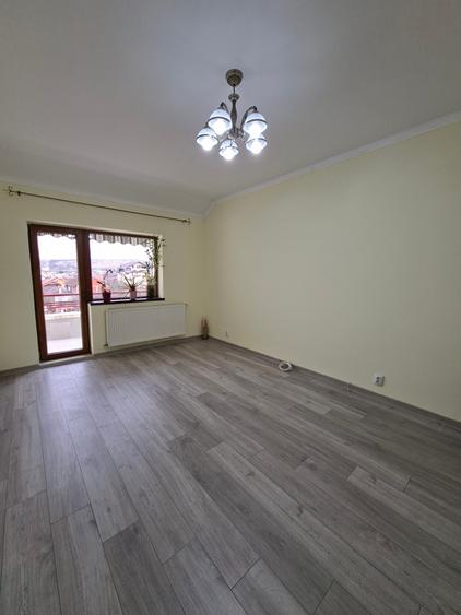 Apartament de vanzare - 3