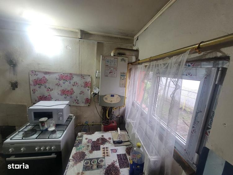 Casa batraneasca renovata, centrala termica, toate utilitatile - 2