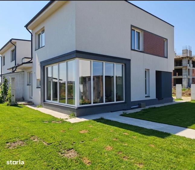 Vila Tunari Otopeni | 23 august | 4 camere | 147 mpu | 300 teren - 2