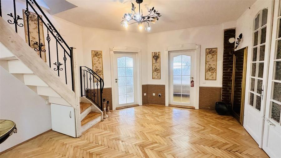 Apartament în casa 5camere - scara interioara - Magazin Star - 9