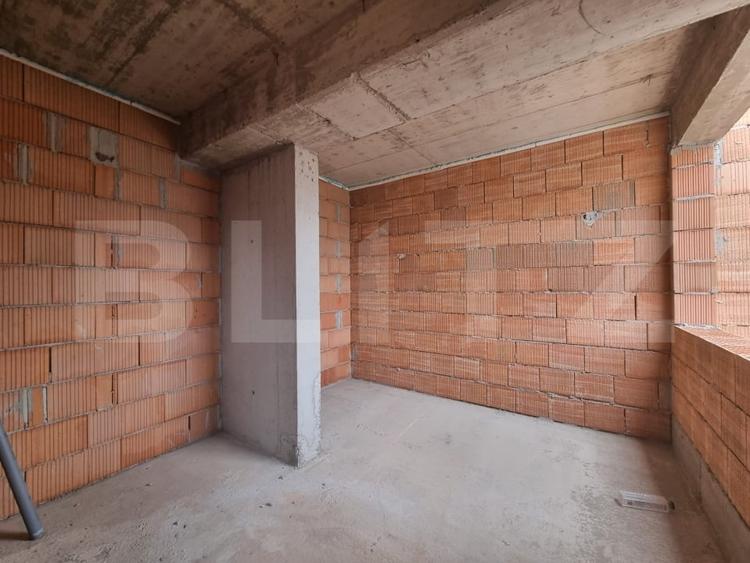 Oportunitate investitie! 2 camere, 37 mp, terasa 16 mp, zona Spitalului Regional - 3