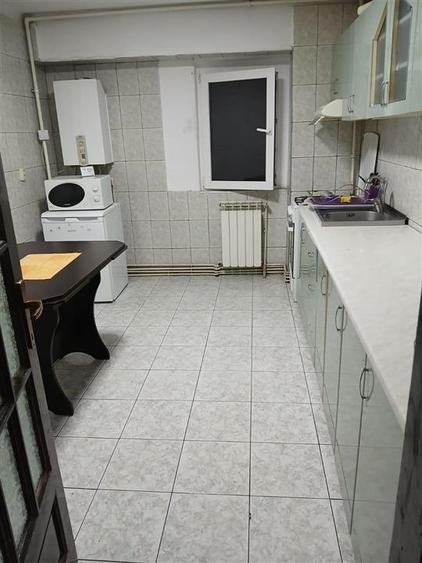 Apartament cu trei camere zona campului bloc cu lift - 3