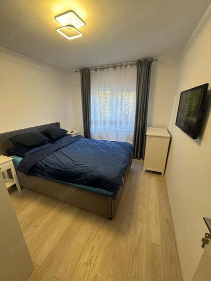 Inchiriez apartament 3 camere, centrala proprie, 1 mai - 3