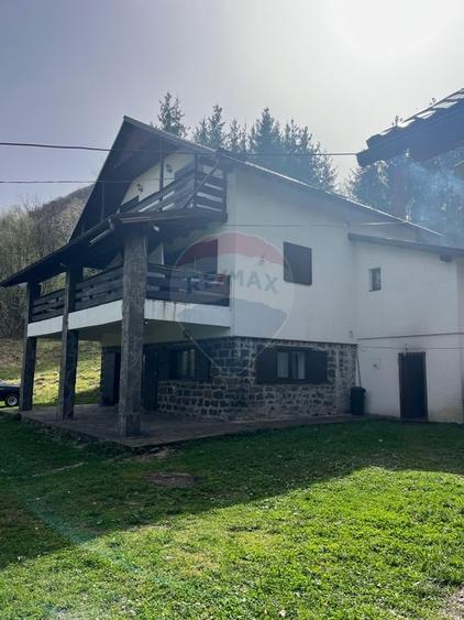 Hotel / Pensiune cu 6 camere de vanzare - 2