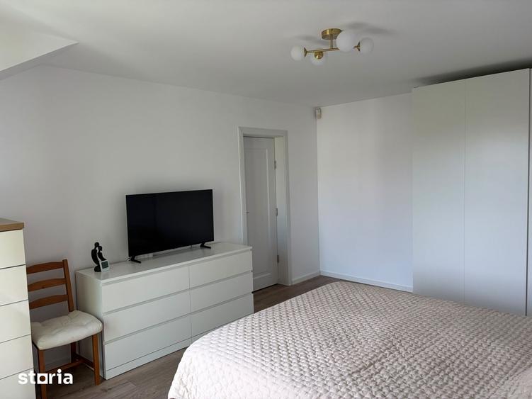 Casă cu 4 camere cu Teren 400 Mp în Central