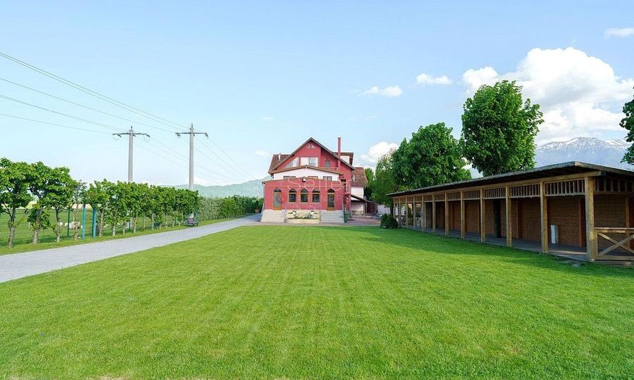 Complex de Vile cu Destinatii Multiple - 37