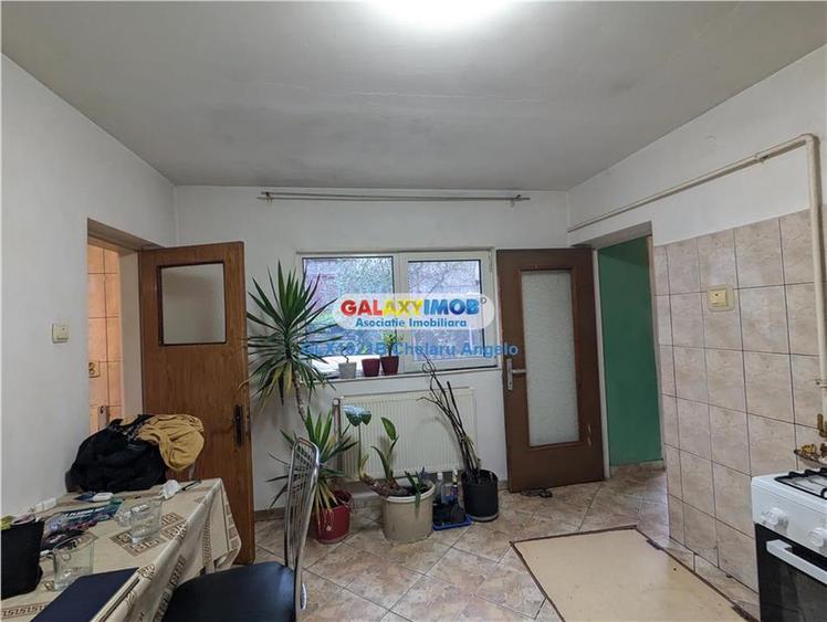 Rahova-Margeanului casa 100 mp, teren 315 mp,deschidere 13,5 ml,garaj - 26