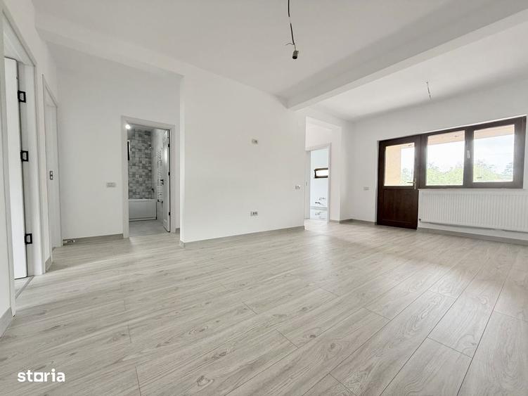 LA COMANDA | Casa cu 3 Camere - Lumina - 2