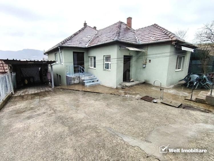 Casa cu 3 intrari separate, front la doua strazi, zona Cordos - Dambu Rotund - 1