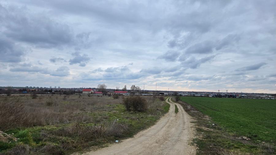 Loc Agigea / Judetul Cta /Teren intravilan 500 mp cu o deschidere stradala 16 ml - 10