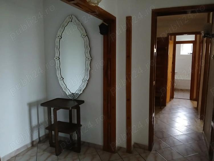 Inchiriez apartament 3 camere - 5