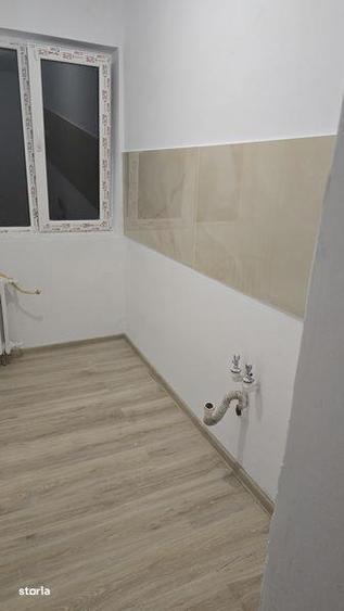 Vand apartament 4 camere,Dacia,et.3 - 7