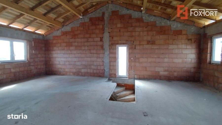 Casă cu 4 camere în Exterior Est