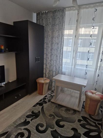 Inchiriez garsoniera - 6