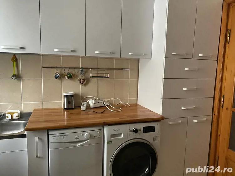 De vanzare Apartament cu 3 camere - 2