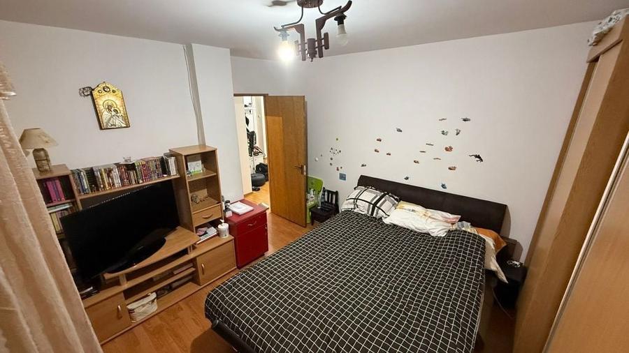 Vand apartament 3 camere Mioveni,etaj 1, zona centrala - 8