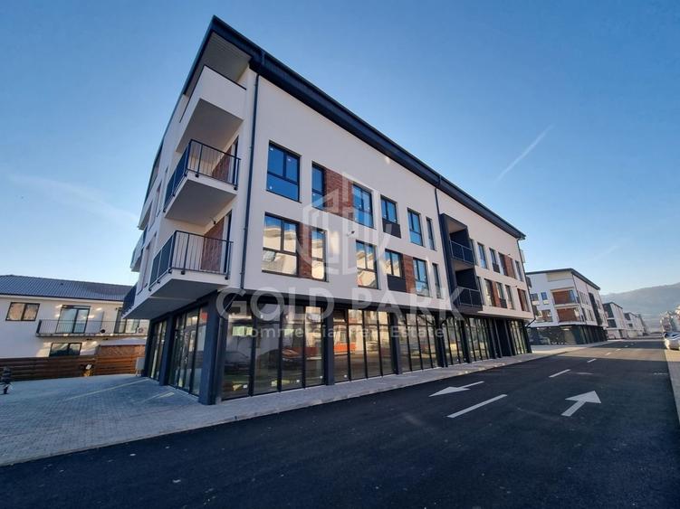 Spatiu Comercial - Zona Floresti - 320 mp - Bloc Nou - 1