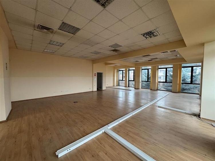 Spatiu de inchiriat S+P+ET., 1200 mp utili  situat in cartierul Dambul Rotund! - 2