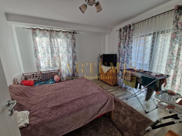 Apartament de 3 camere, decomandat, 76 mp., zona Calea Moldovei - 4