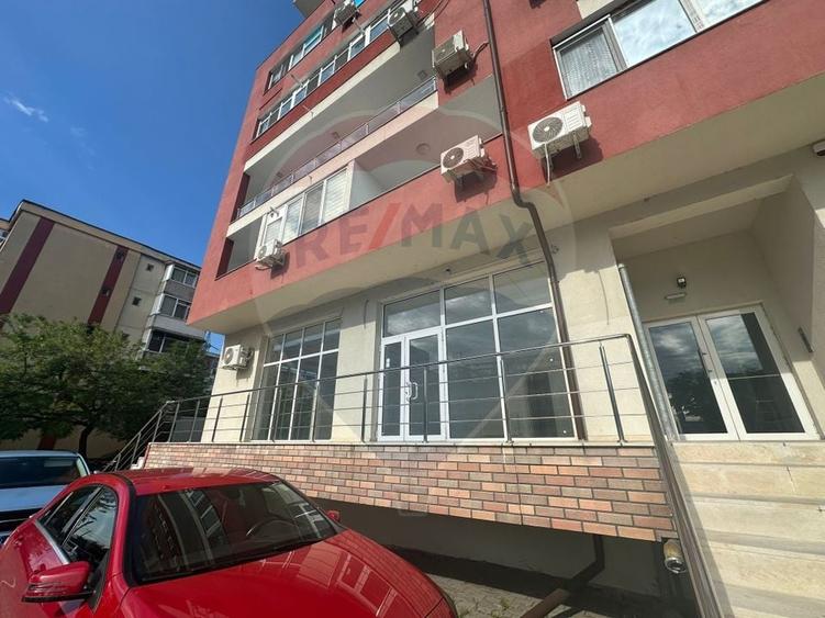 Spațiu comercial de inchiriat Zona 1 Mai - 3