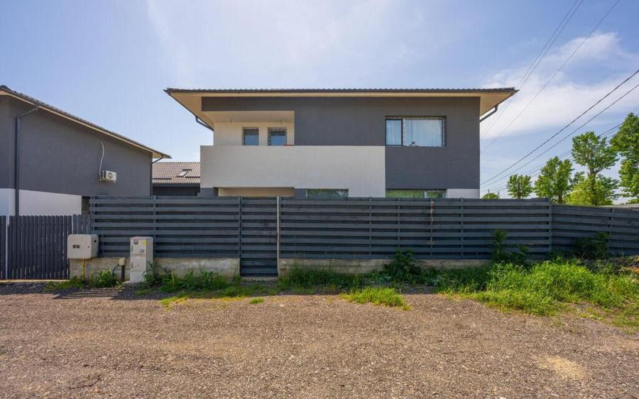 Casa moderna 3 dormitoare,140m2,living generos, loc - 9