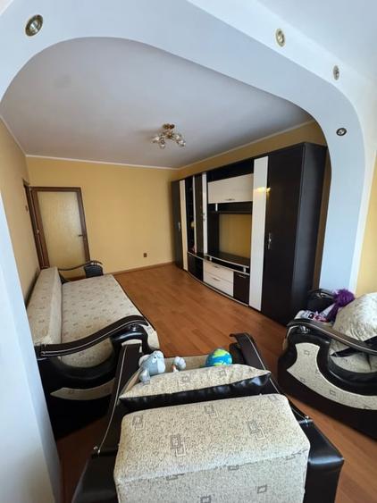 Mobilat. Apartament 2 camere conf.1 decomandat, Dorobantilor, etaj 3/4 - 2