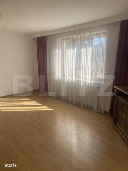 Casa de vanzare, cu 6 camere, 300 mp, spatioasa, in Campulung Moldoven - 4