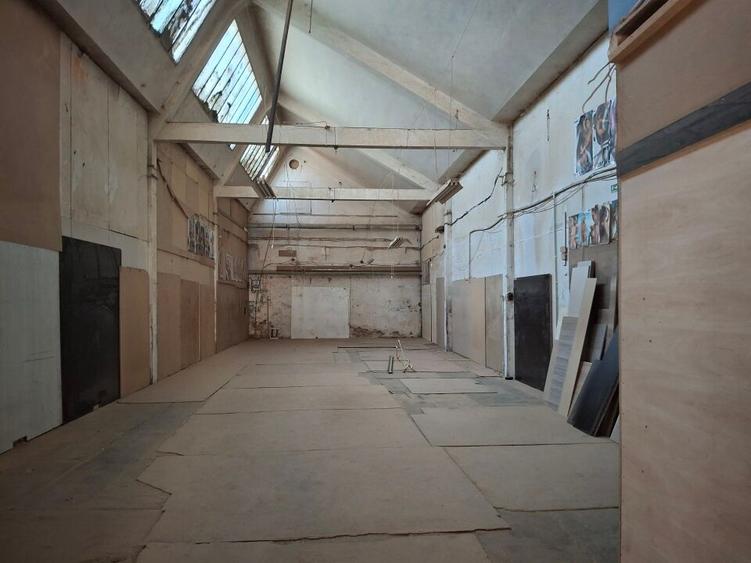 Spatiu depozitare/mica productie 200 mp  zona bd Basarbia - 3