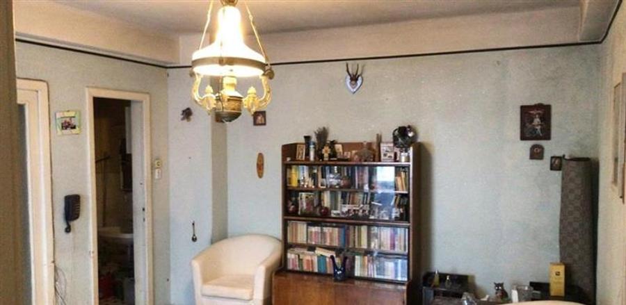 Apartament cu 3 camere semidecomandat, mobilat în Moșilor