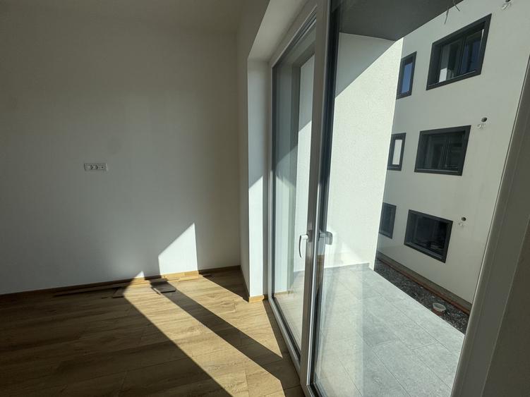 Apartament cu 2 camere decomandat în Giroc