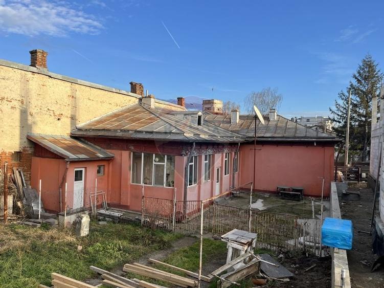 Casă individuală cu 6 camere cu Canalizare în Mărășești
