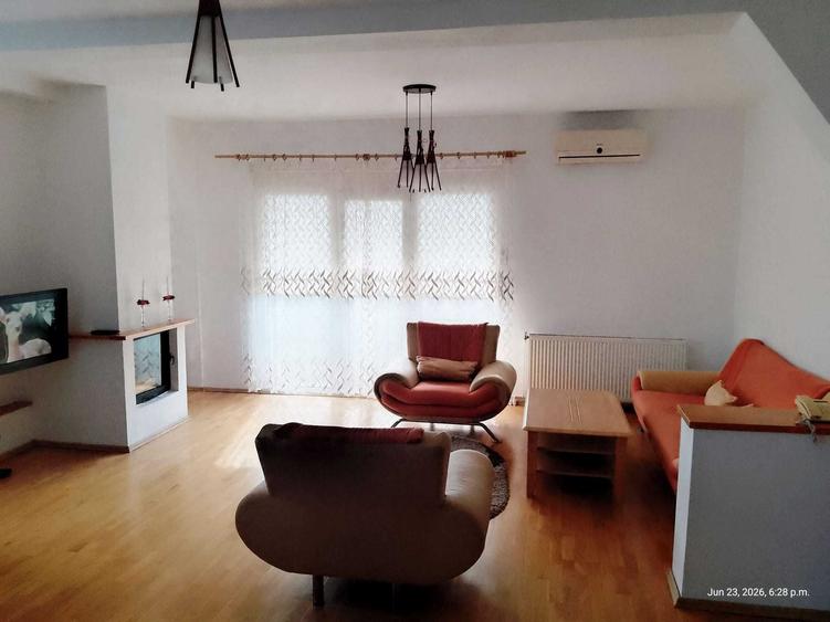 Apartament cu 3 camere decomandat în Ludoș