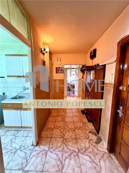 Apartament cu 3 camere decomandat în Cantacuzino