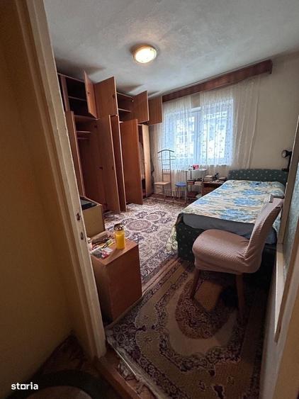 Apartament cu 4 camere decomandat în Central