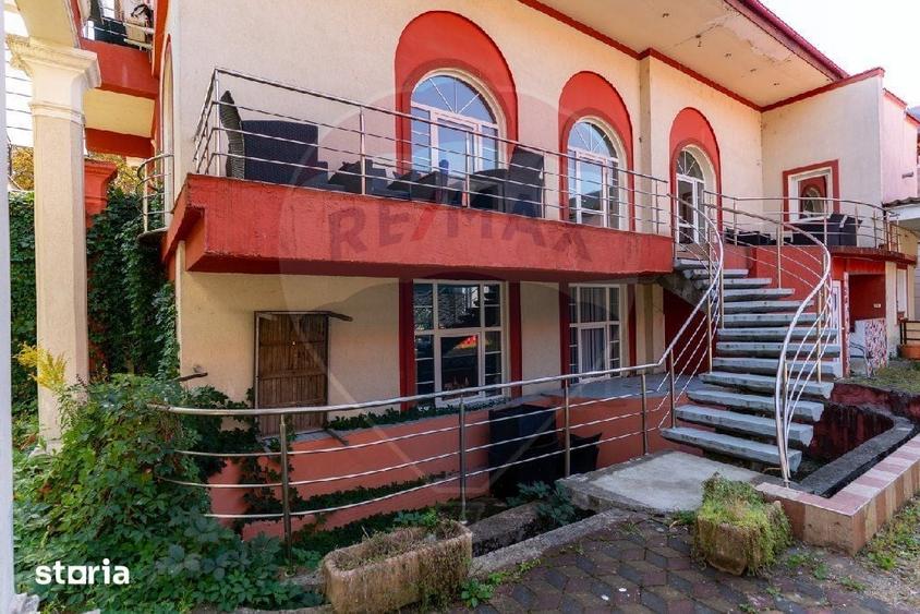 Spațiu comercial, de 700 mp, în Central