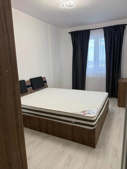 Apartament cu 3 camere decomandat, mobilat în Berceni