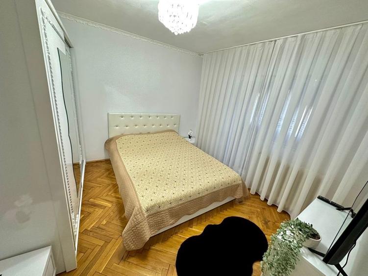 Apartament cu 4 camere decomandat în Iosia