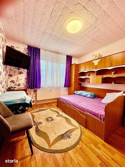 Apartament cu 3 camere în Petrișor