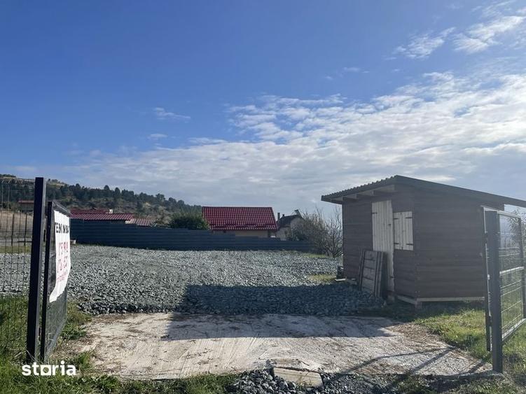 Teren de 650 mp, în Florești