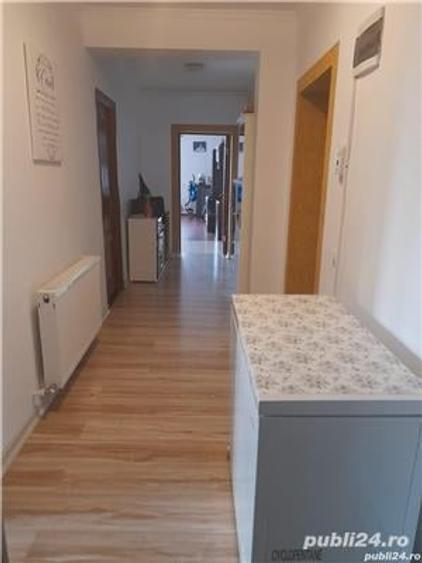Apartament cu 3 camere decomandat în Fundeni