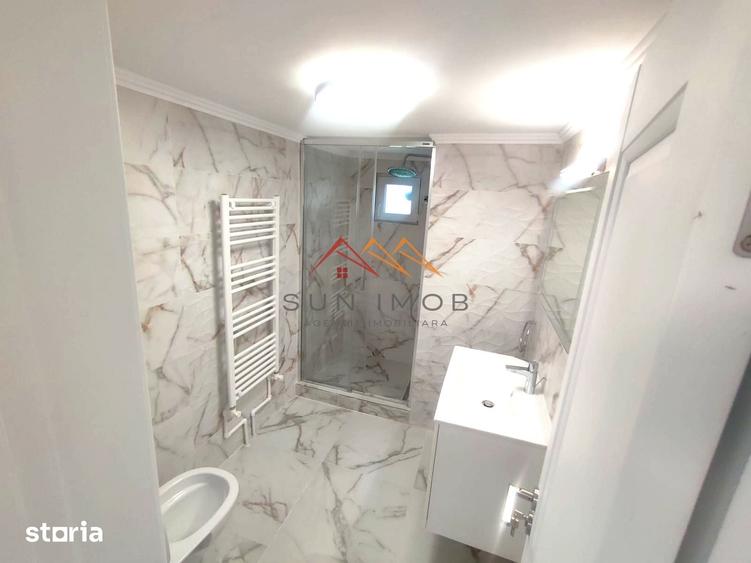 Casă cu 3 camere cu Teren 500 Mp în Piața Centrală