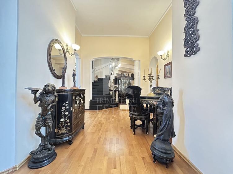 Apartament cu 3 camere decomandat în Ultracentral