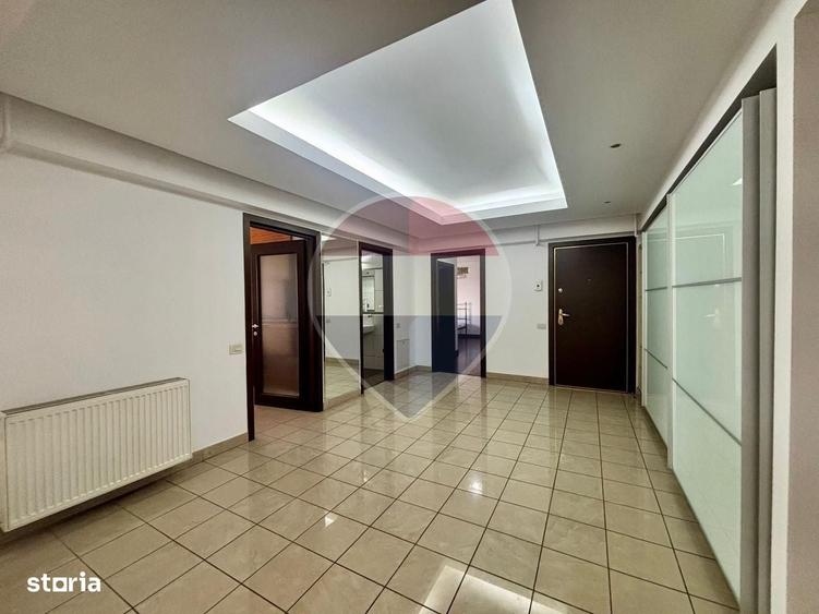 Apartament cu 4 camere în Eminescu