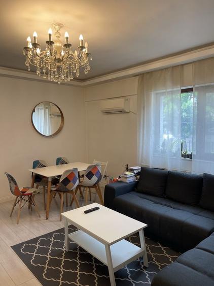 Apartament cu 3 camere decomandat în Lacul Morii