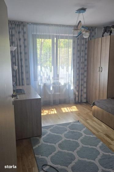 Apartament cu 4 camere semidecomandat în Crângași