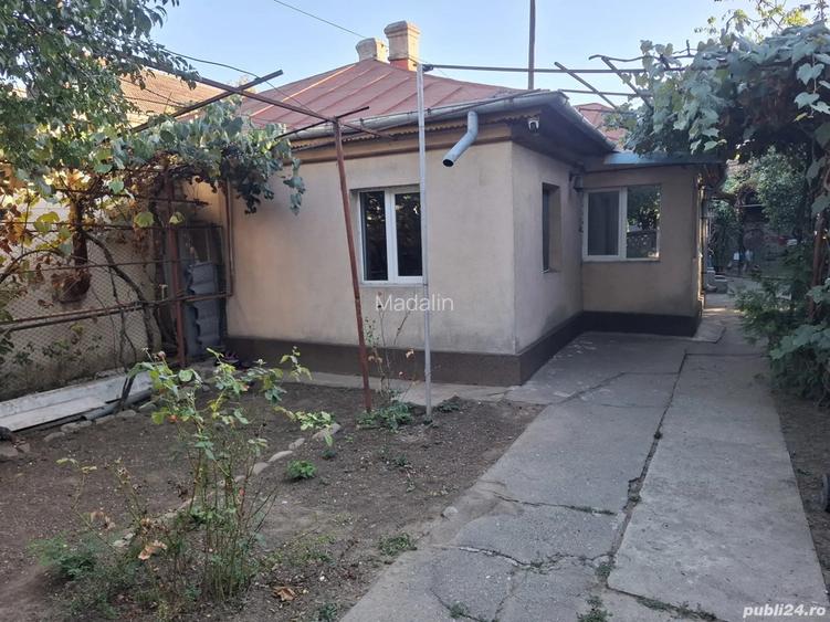 Vand casa langa B-dul Laminorului