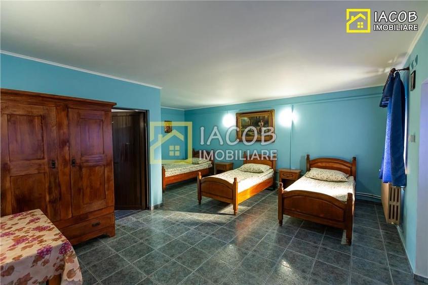 Pensiune cu 15 camere de cazare, restaurant, corpuri administrative, terenuri cu - 19