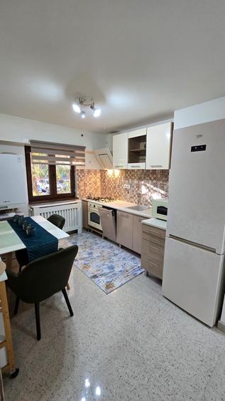 De închiriat apartament 3 camere Bulevard Decebal  metrou munci - 5