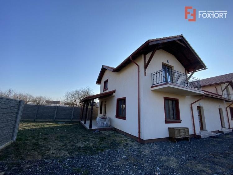 Duplex cu 3 camere cu panouri fotovoltaice in Sanandrei Centru - ID V4749 - 2