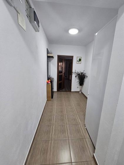 Apartament 3 camere bloc 6bis etaj 2 - 2